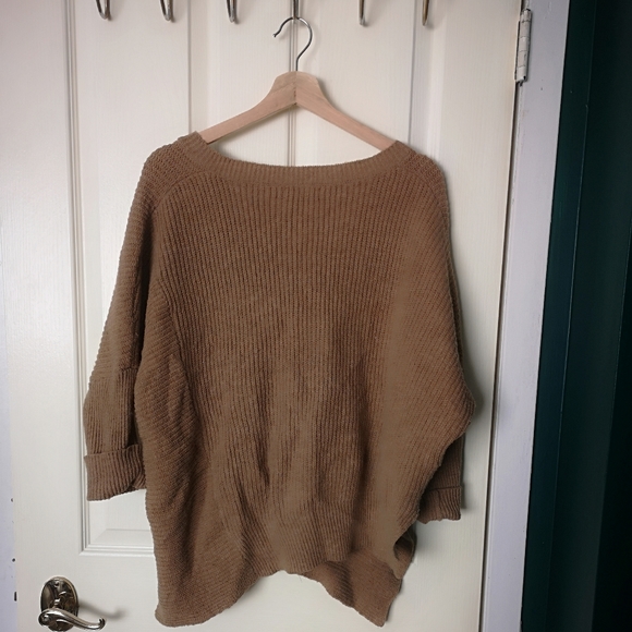 Fashion Nova slouchy asymmetrical sweater - Picture 2 of 3